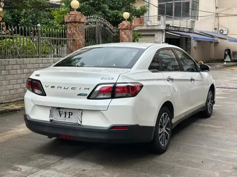 Venucia D60 2019 Model, 100,000 Glory Edition, 1.6L XL CVT, National VI Emission Standard — миниатюра 6