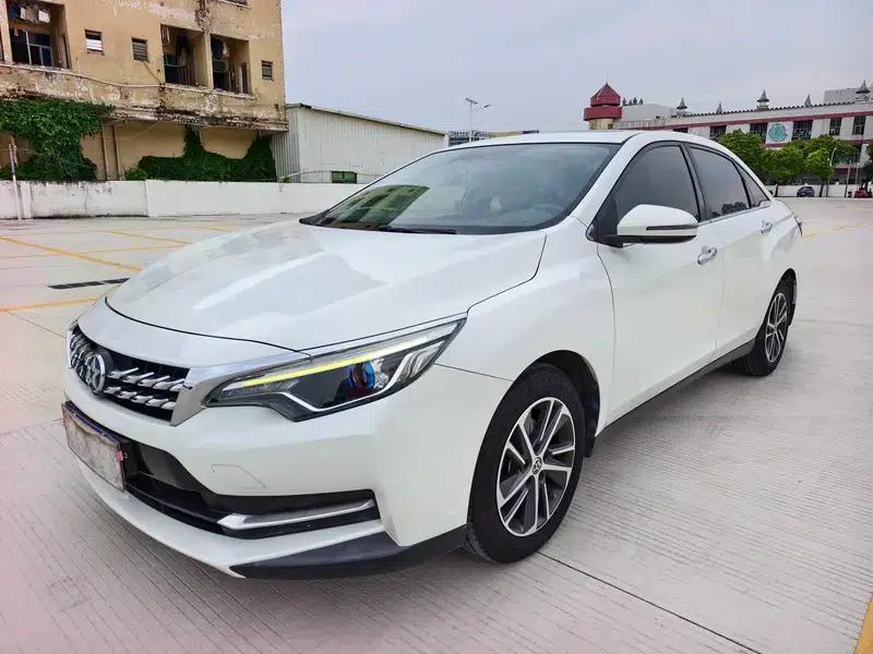 Venucia D60 2019 1.6L XL CVT Intelligent Elite Edition — миниатюра 1