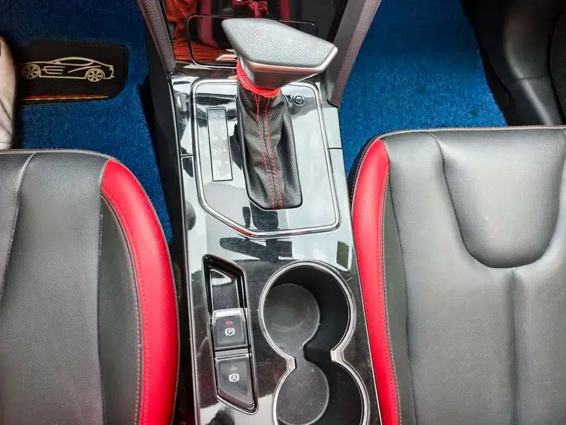 Venucia D60 2019 1.6L XL CVT Intelligent Elite Edition — миниатюра 16