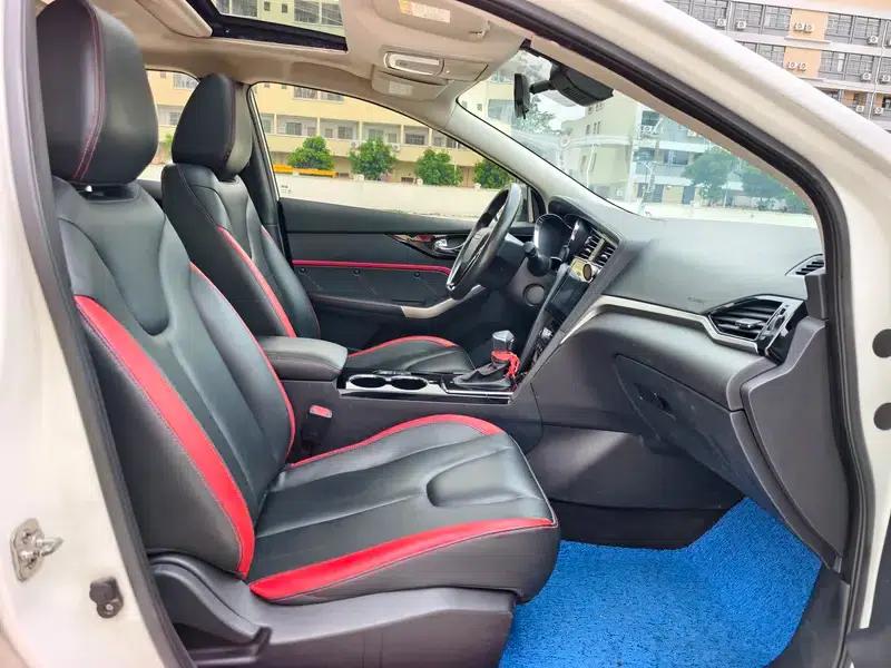 Venucia D60 2019 1.6L XL CVT Intelligent Elite Edition — миниатюра 17