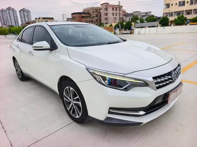 Venucia D60 2019 1.6L XL CVT Intelligent Elite Edition — миниатюра 3