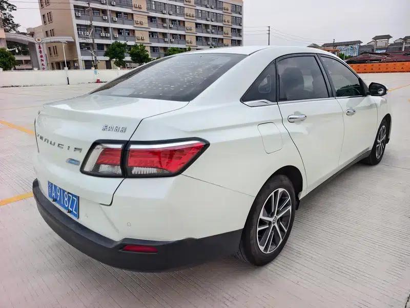 Venucia D60 2019 1.6L XL CVT Intelligent Elite Edition — миниатюра 7