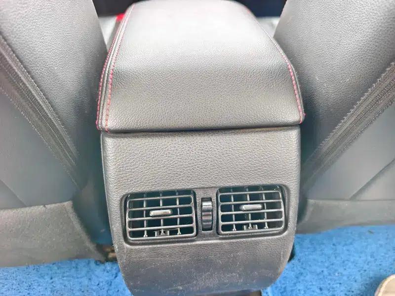 Venucia D60 2019 1.6L XL CVT Intelligent Elite Edition — миниатюра 10