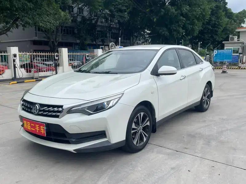 Venucia D60 2019 Model, 100,000 Glory Edition 1.6L Entry Manual Elegance Edition (National VI Emission Standard) — миниатюра 1