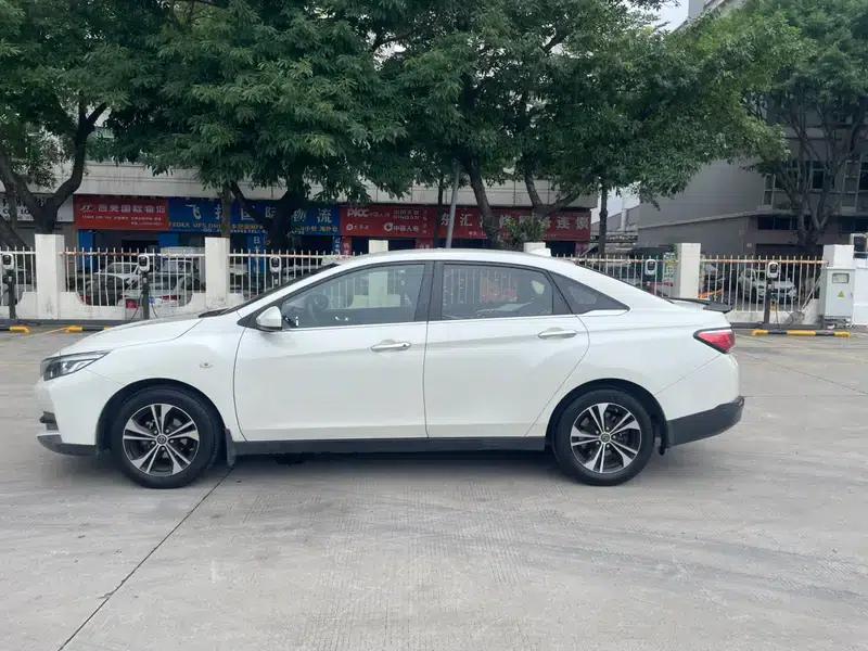 Venucia D60 2019 Model, 100,000 Glory Edition 1.6L Entry Manual Elegance Edition (National VI Emission Standard) — миниатюра 4