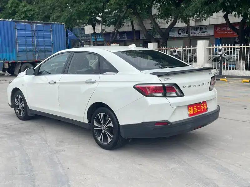 Venucia D60 2019 Model, 100,000 Glory Edition 1.6L Entry Manual Elegance Edition (National VI Emission Standard) — миниатюра 5