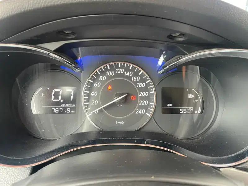 Venucia D60 2019 Model, 100,000 Glory Edition 1.6L Entry Manual Elegance Edition (National VI Emission Standard) — миниатюра 10
