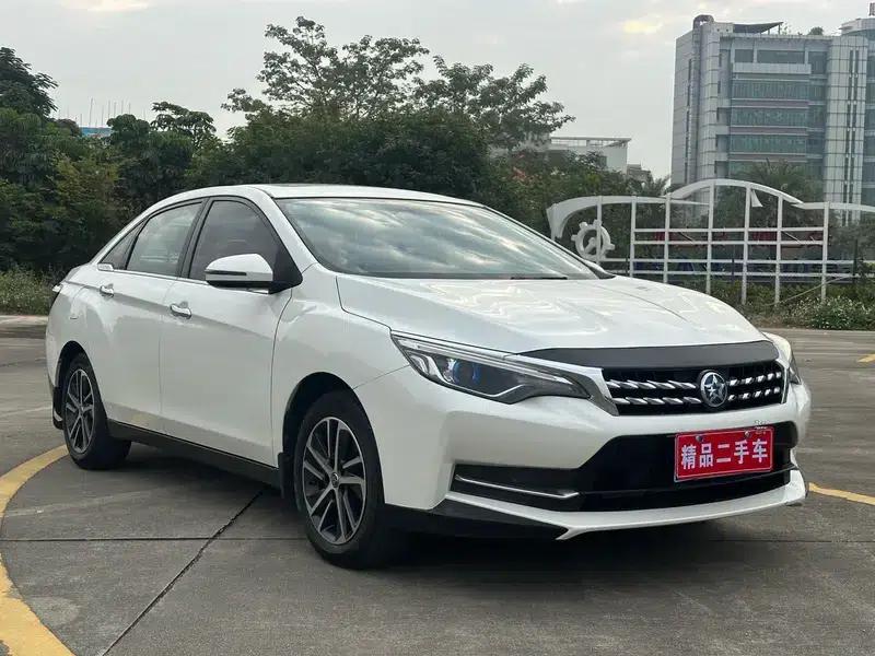 Venucia D60 2019 1.6L XL CVT Intelligent Elite Edition — миниатюра 3