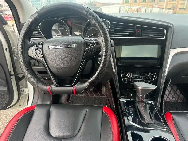 Venucia D60 2019 1.6L XL CVT Intelligent Elite Edition — миниатюра 8