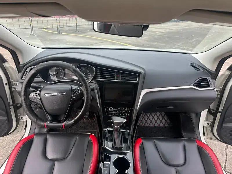 Venucia D60 2019 1.6L XL CVT Intelligent Elite Edition — миниатюра 10