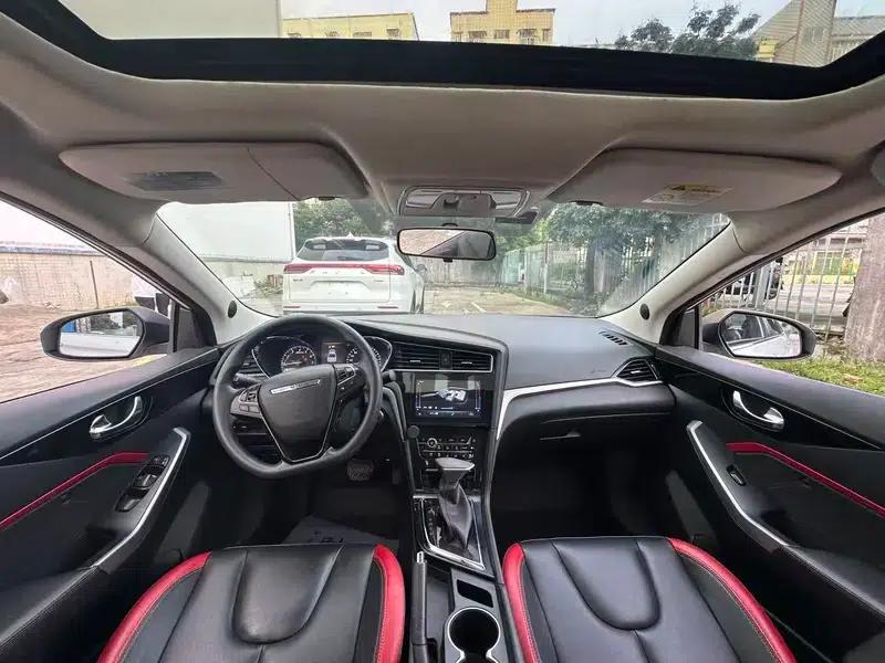Venucia D60 2018 1.6L CVT Intelligent Elite Edition — миниатюра 7
