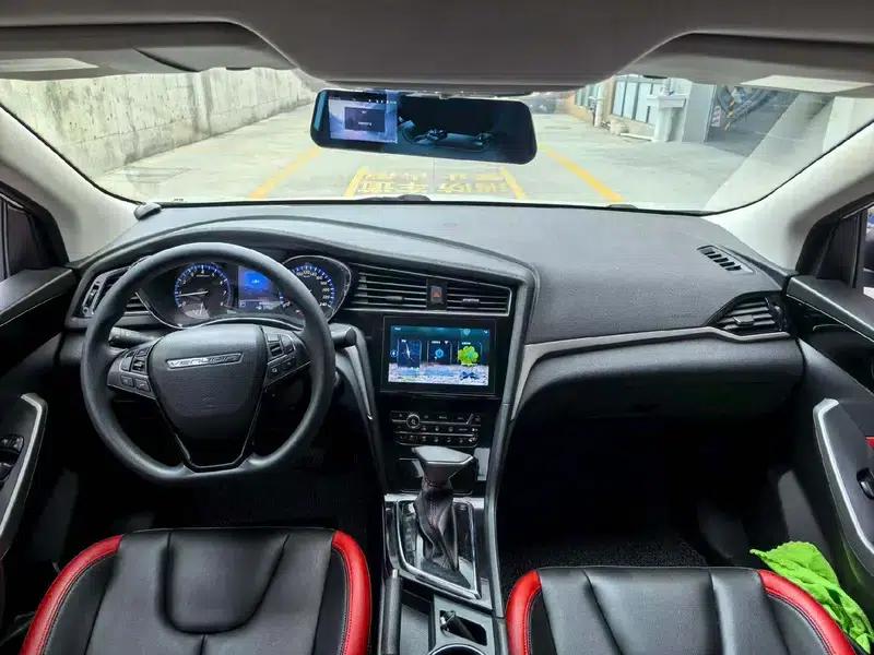 Venucia D60 2018 1.6L CVT Intelligent Elite Edition — миниатюра 7