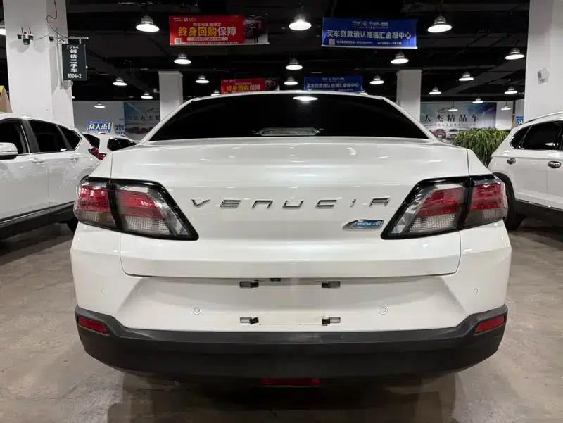 Venucia D60 2019 1.6L XL CVT Intelligent Elite Edition — миниатюра 5