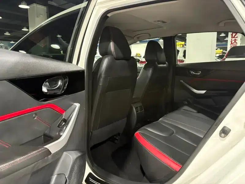 Venucia D60 2019 1.6L XL CVT Intelligent Elite Edition — миниатюра 9
