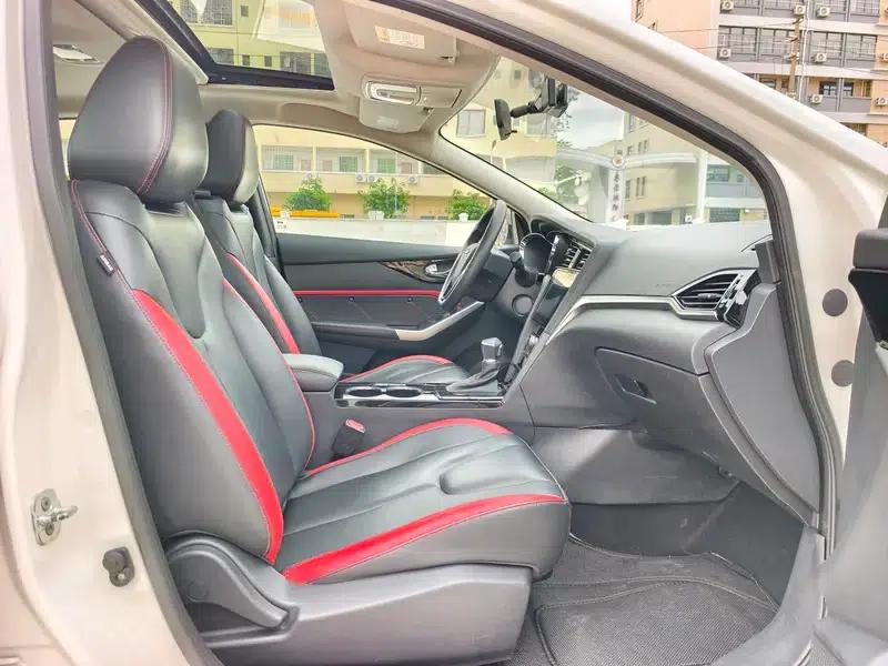Venucia D60 2019 Model, 100,000 Glory Edition, 1.6L XL CVT, National VI Emission Standard — миниатюра 22