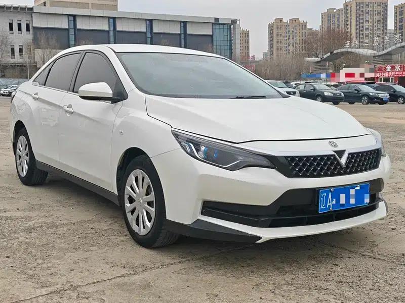Venucia D60 2021 1.6L Entry Manual Comfort Edition — миниатюра 3