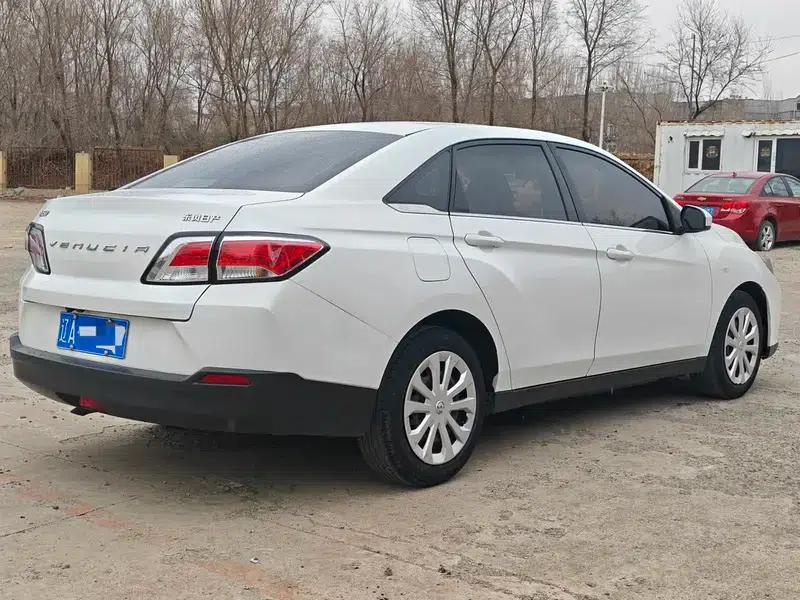Venucia D60 2021 1.6L Entry Manual Comfort Edition — миниатюра 6