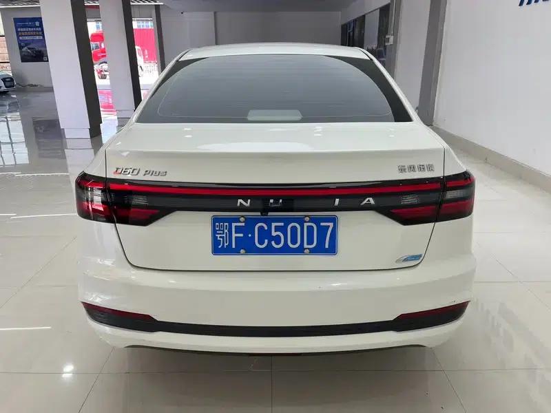 Venucia D60 2021 PLUS 1.6L XV CVT Smart Edition — миниатюра 6