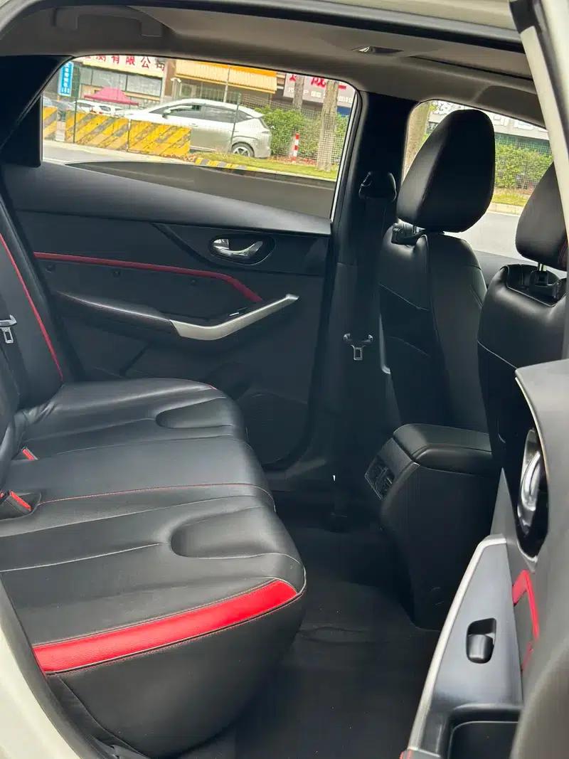 Venucia D60 2019 1.6L XL Manual Intelligent Elite Edition — миниатюра 11