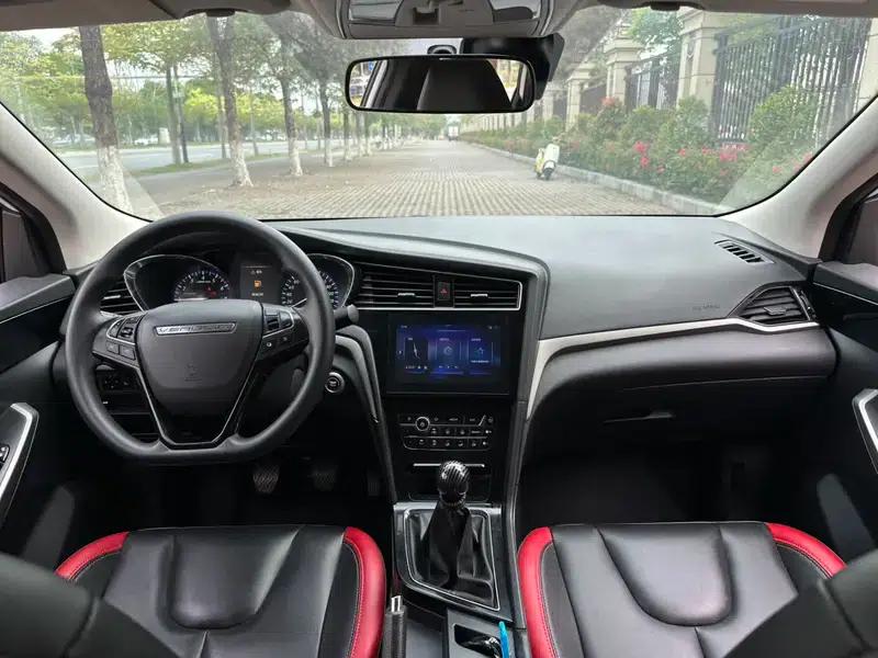 Venucia D60 2019 1.6L XL Manual Intelligent Elite Edition — миниатюра 14