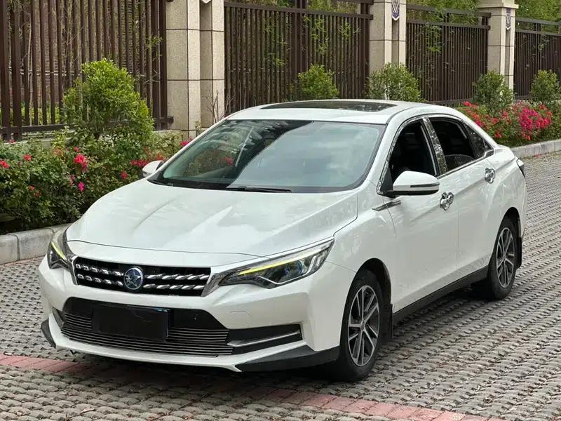 Venucia D60 2019 1.6L XL Manual Intelligent Elite Edition — миниатюра 8