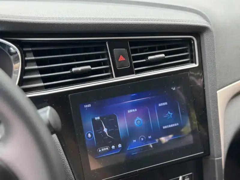 Venucia D60 2019 1.6L XL Manual Intelligent Elite Edition — миниатюра 9