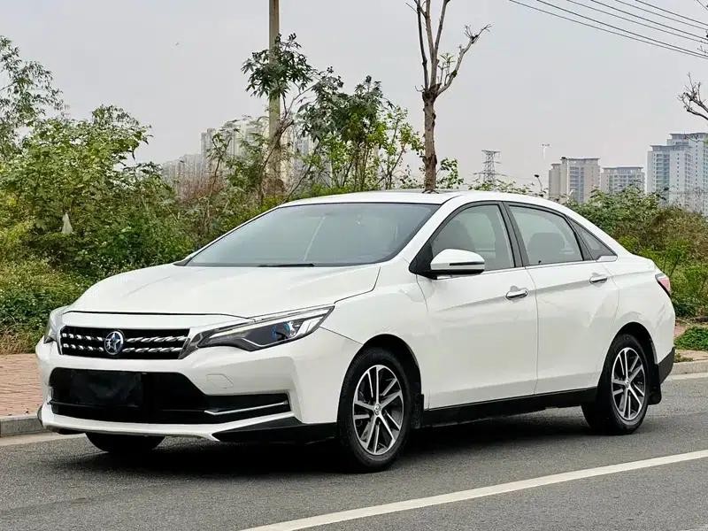 Venucia D60 2019 Model, 100,000 Glory Edition, 1.6L XL CVT, National VI Emission Standard — миниатюра 1