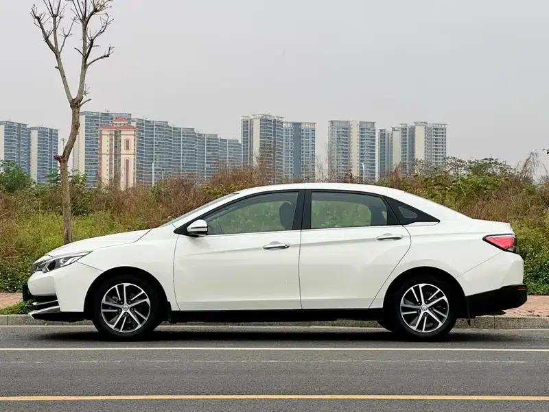 Venucia D60 2019 Model, 100,000 Glory Edition, 1.6L XL CVT, National VI Emission Standard — миниатюра 3