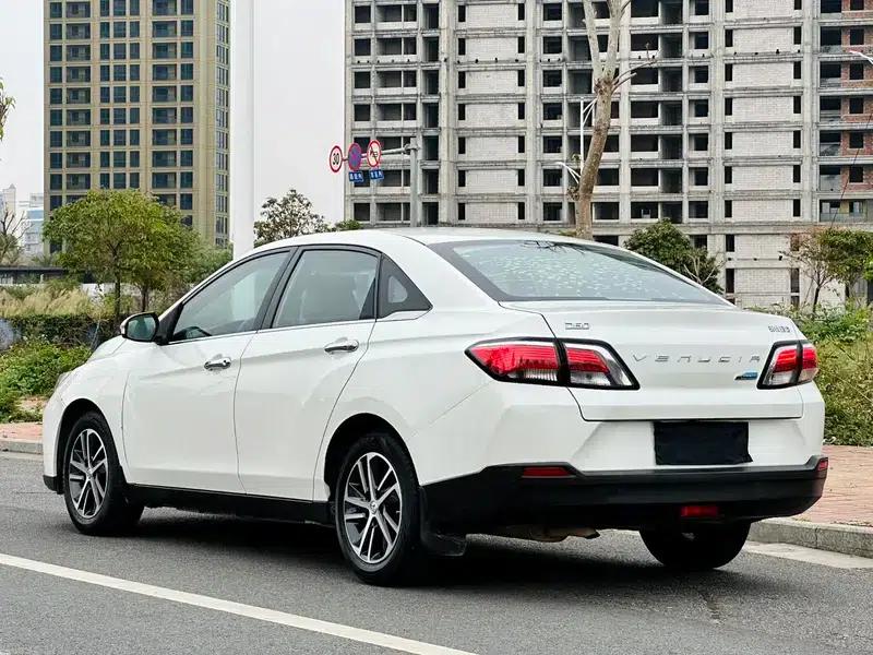 Venucia D60 2019 Model, 100,000 Glory Edition, 1.6L XL CVT, National VI Emission Standard — миниатюра 4