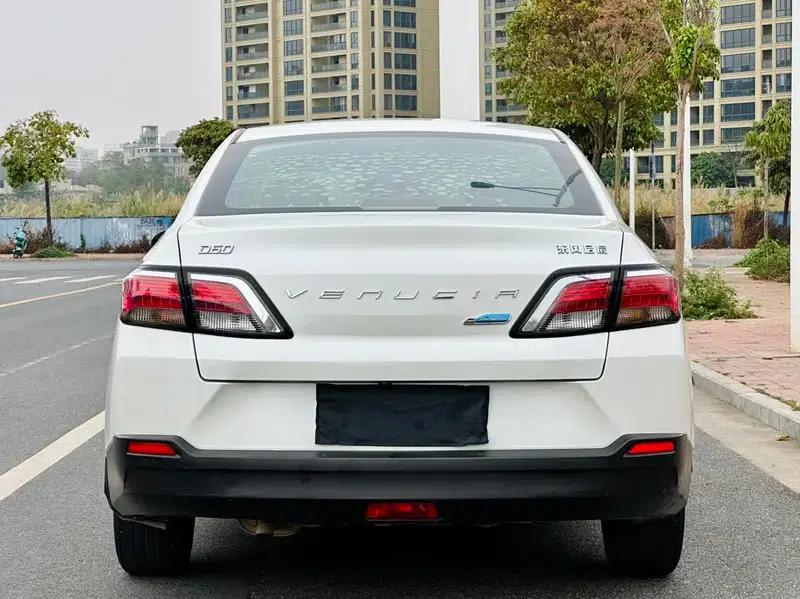 Venucia D60 2019 Model, 100,000 Glory Edition, 1.6L XL CVT, National VI Emission Standard — миниатюра 5