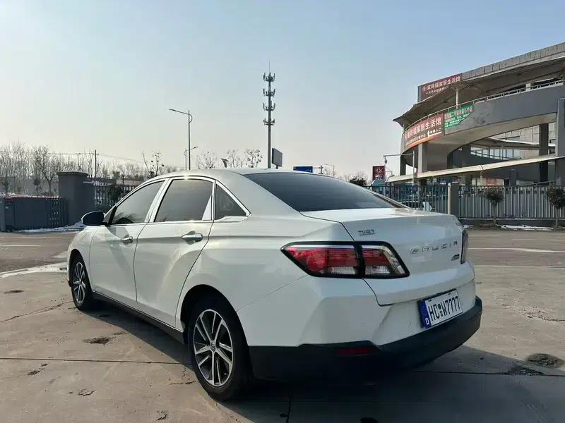 Venucia D60 2018 1.6L CVT Intelligent Elite Edition — миниатюра 4
