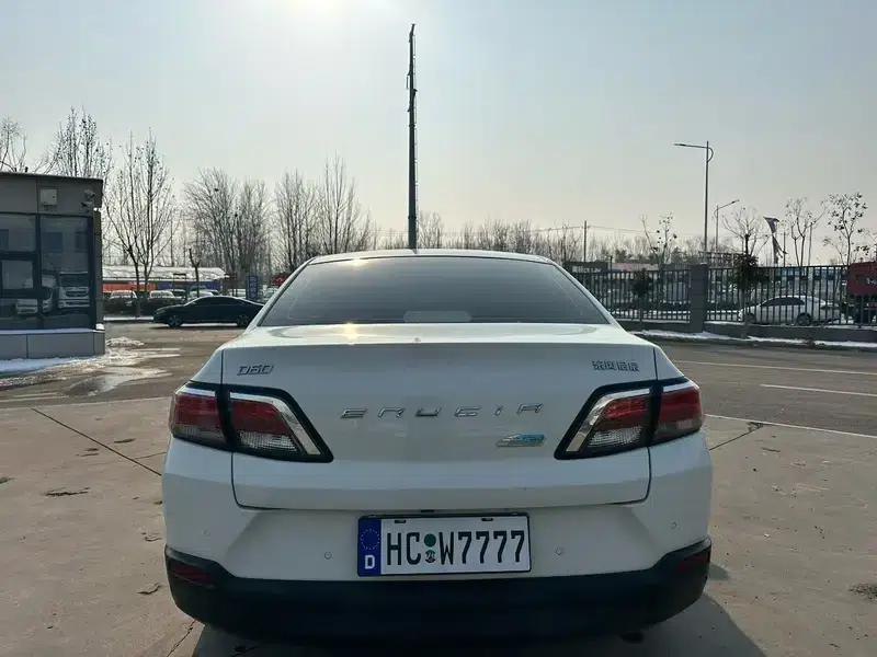 Venucia D60 2018 1.6L CVT Intelligent Elite Edition — миниатюра 5