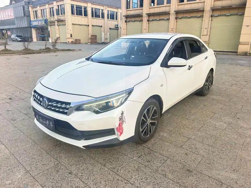 Venucia D60 2020 1.6L XE CVT Enjoy Edition — миниатюра 1