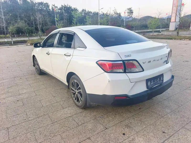 Venucia D60 2020 1.6L XE CVT Enjoy Edition — миниатюра 4