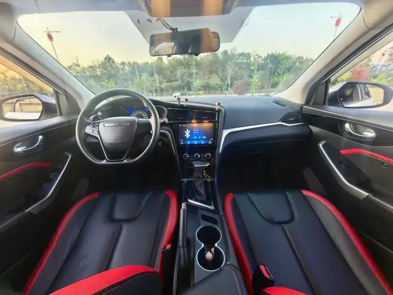 Venucia D60 2020 1.6L XE CVT Enjoy Edition — миниатюра 7