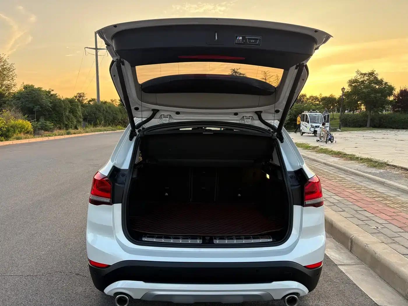 BMW X1 2022 sDrive20Li Fashion Edition — миниатюра 15