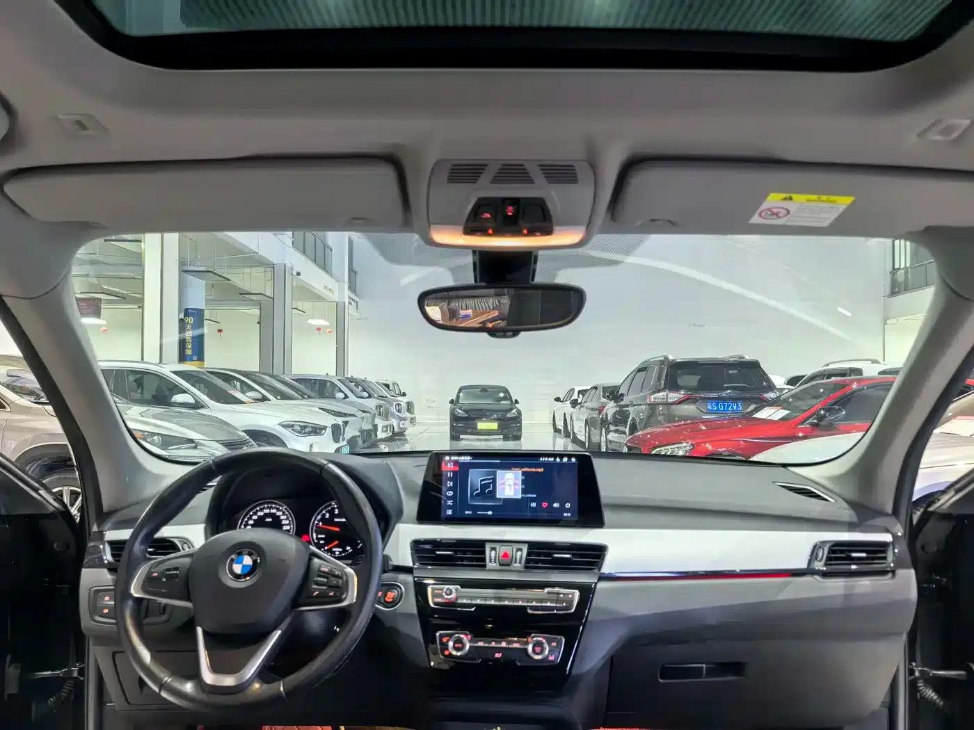 BMW X1 2019 sDrive20Li Leading Edition — миниатюра 15
