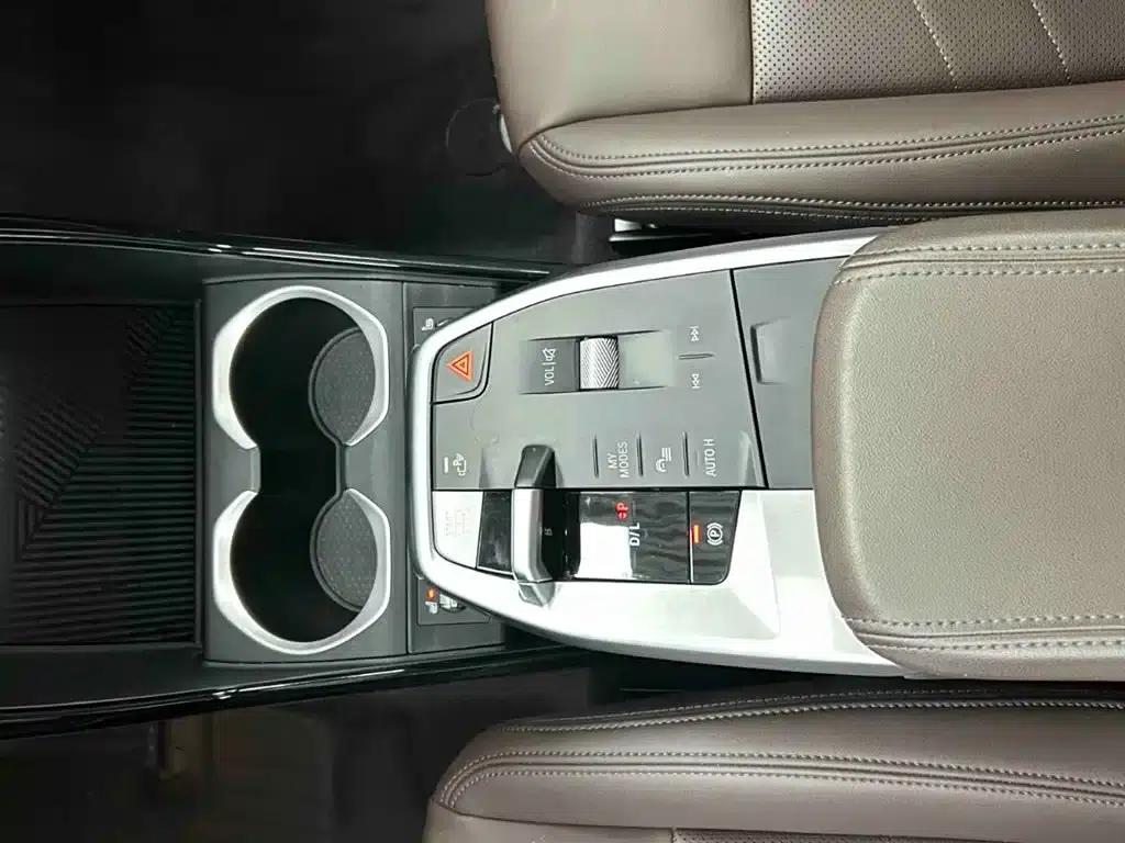 2023 BMW X1 sDrive20Li X Design Package — миниатюра 6