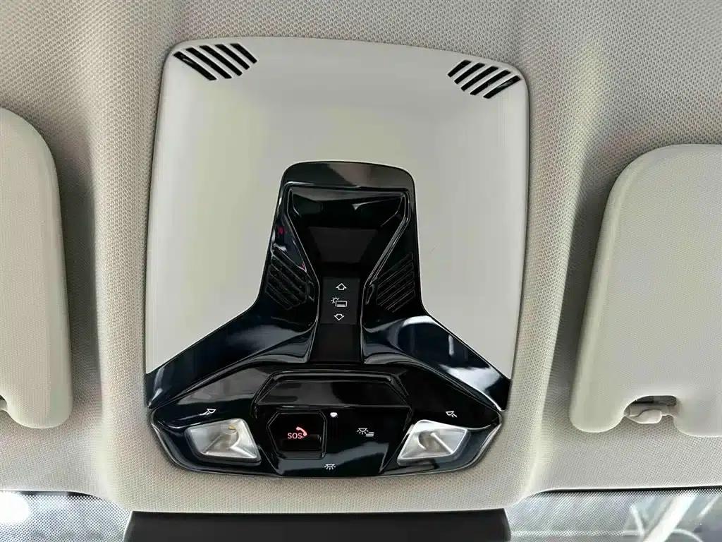 2023 BMW X1 sDrive20Li X Design Package — миниатюра 9