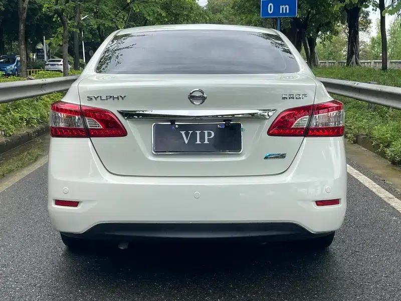 Nissan Sylphy 2014 1.6XV CVT Premium Edition — миниатюра 5