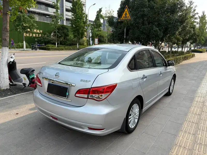 Nissan Sylphy 2016 Classic 1.6XE Automatic Comfort Edition — миниатюра 3