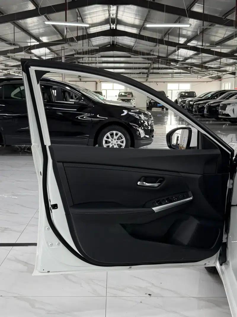 Nissan Sylphy 2023 1.6L CVT Enjoy Edition — миниатюра 14