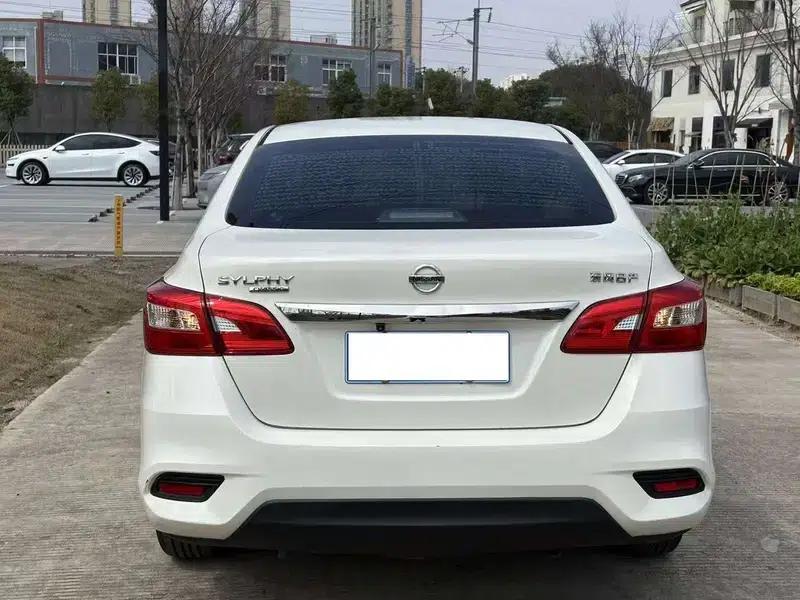 Nissan Sylphy 2021 Classic 1.6 XE CVT Comfort Edition — миниатюра 5