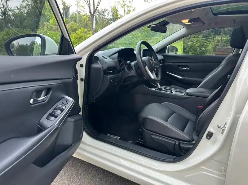 Nissan Sylphy 2022 1.6L XL CVT Enjoy Edition — миниатюра 12