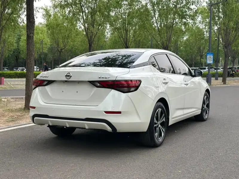 Nissan Sylphy 2022 1.6L XL CVT Enjoy Edition — миниатюра 6