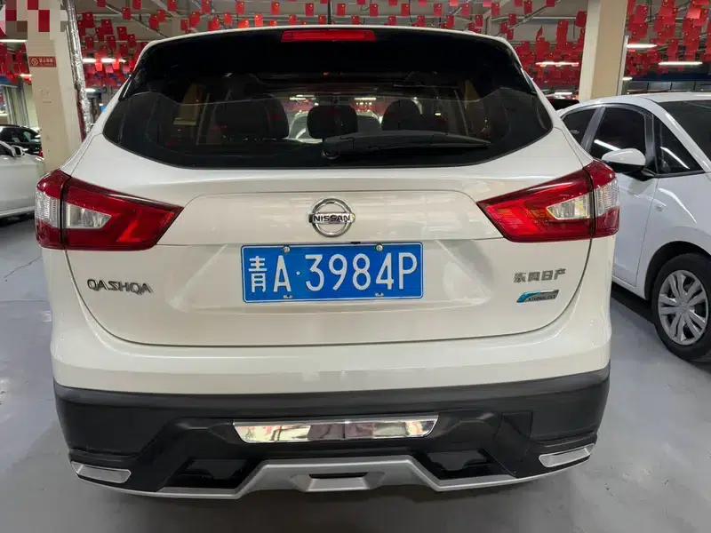 Nissan Qashqai 2016 2.0L CVT Luxury Edition — миниатюра 5