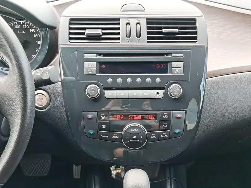 2011 Tiida 1.6L CVT Luxury — миниатюра 11