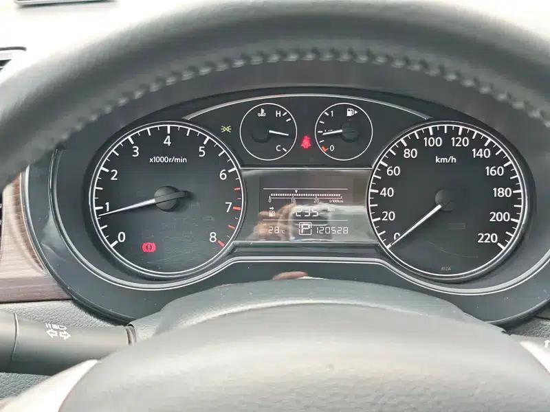 2011 Tiida 1.6L CVT Luxury — миниатюра 14