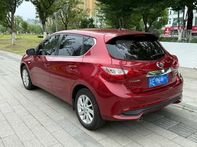 2016 Tiida 1.6L CVT Sport Edition — миниатюра 4