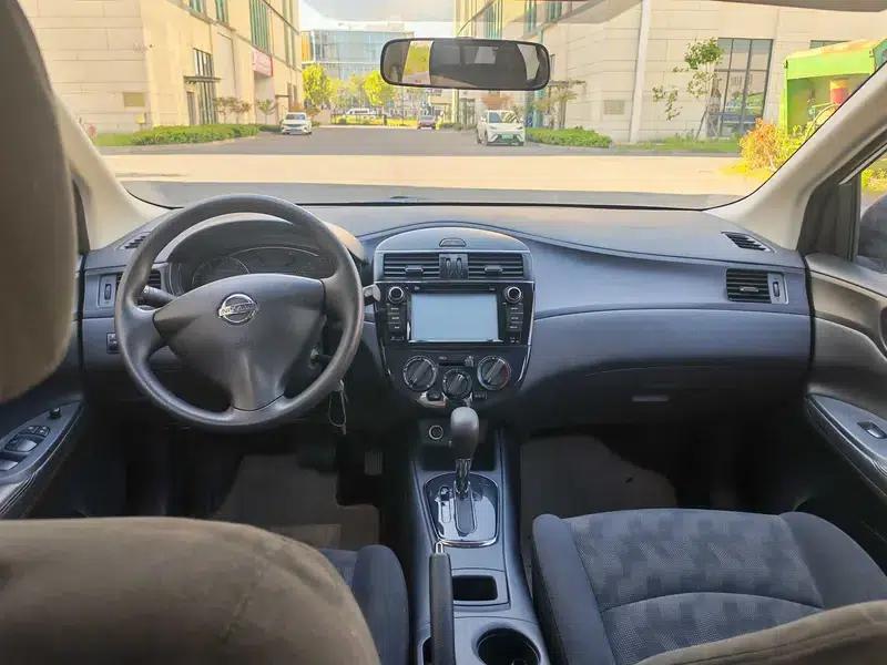 2014 Tiida 1.6L CVT Comfort Model — миниатюра 7